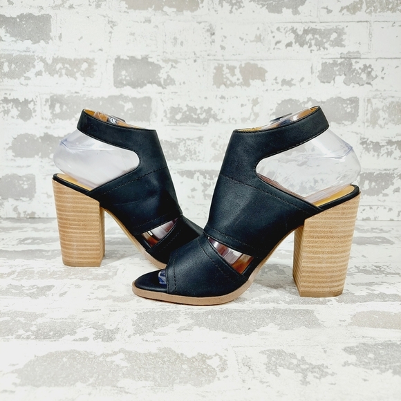 NEW DV Dolce Vita Brista Black Leather Block Heel Sandals A881 - Picture 3 of 11